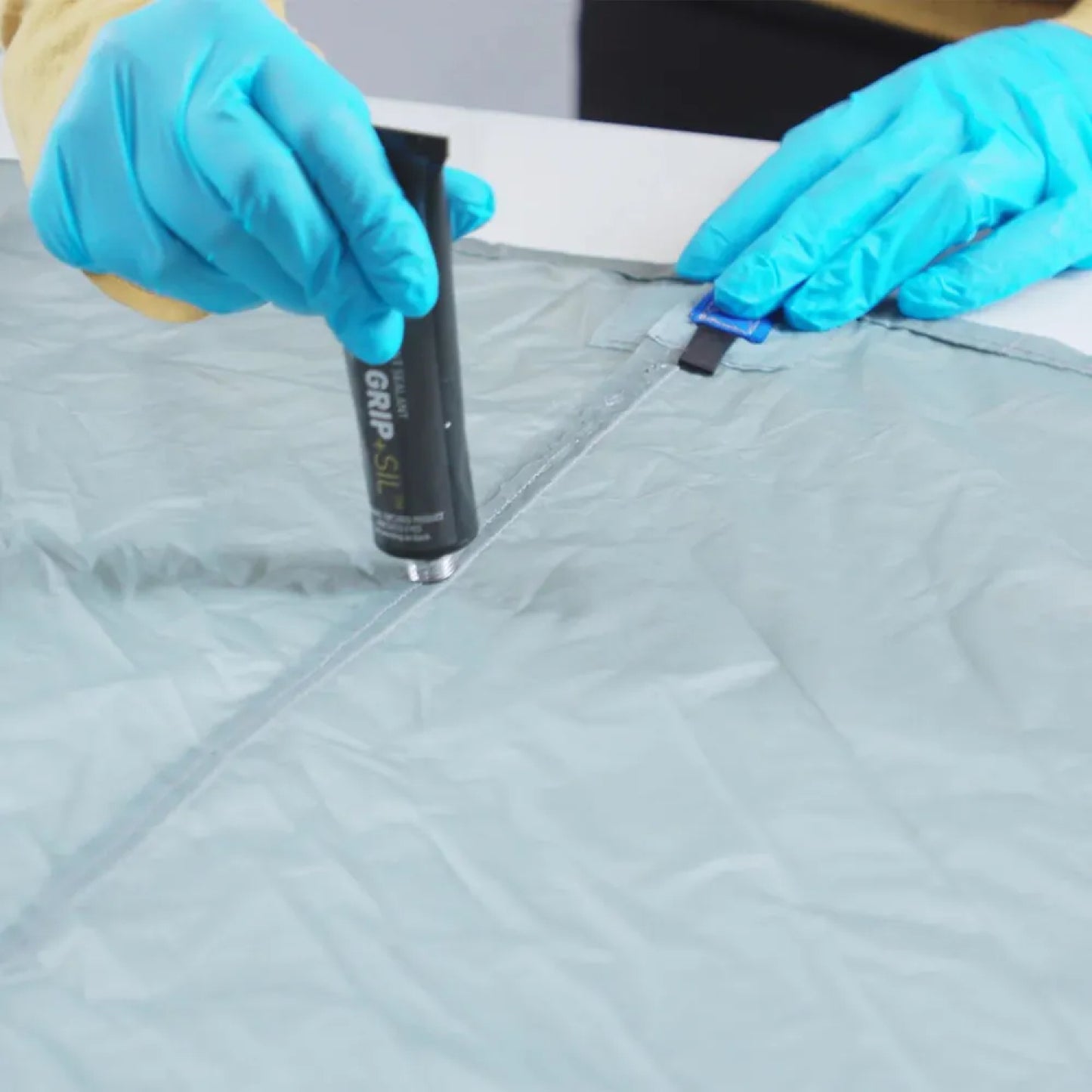 Набор для ремонта Seam Grip +SIL™ Silicone Tent Sealant 28g