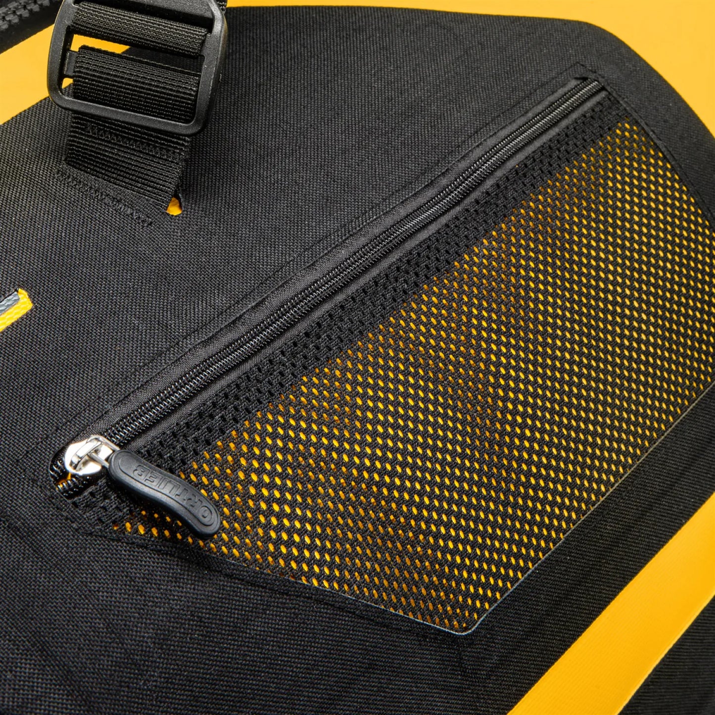 Баул на колёсах Ortlieb Duffle RS 110л Sunyellow/Black